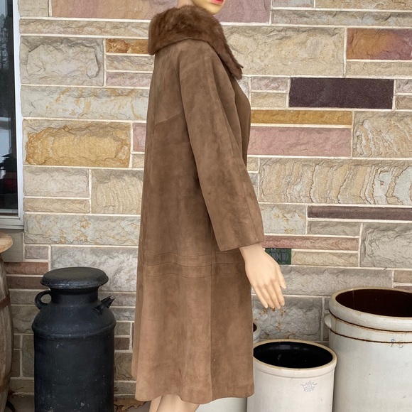 Vintage Suede Belted Coat with Rabbit Fur Collar - Picture 11 of 11